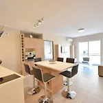 Апартаменты 3-room In The Heart Of Канны