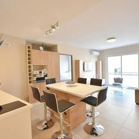 3-room In The Heart Of كان